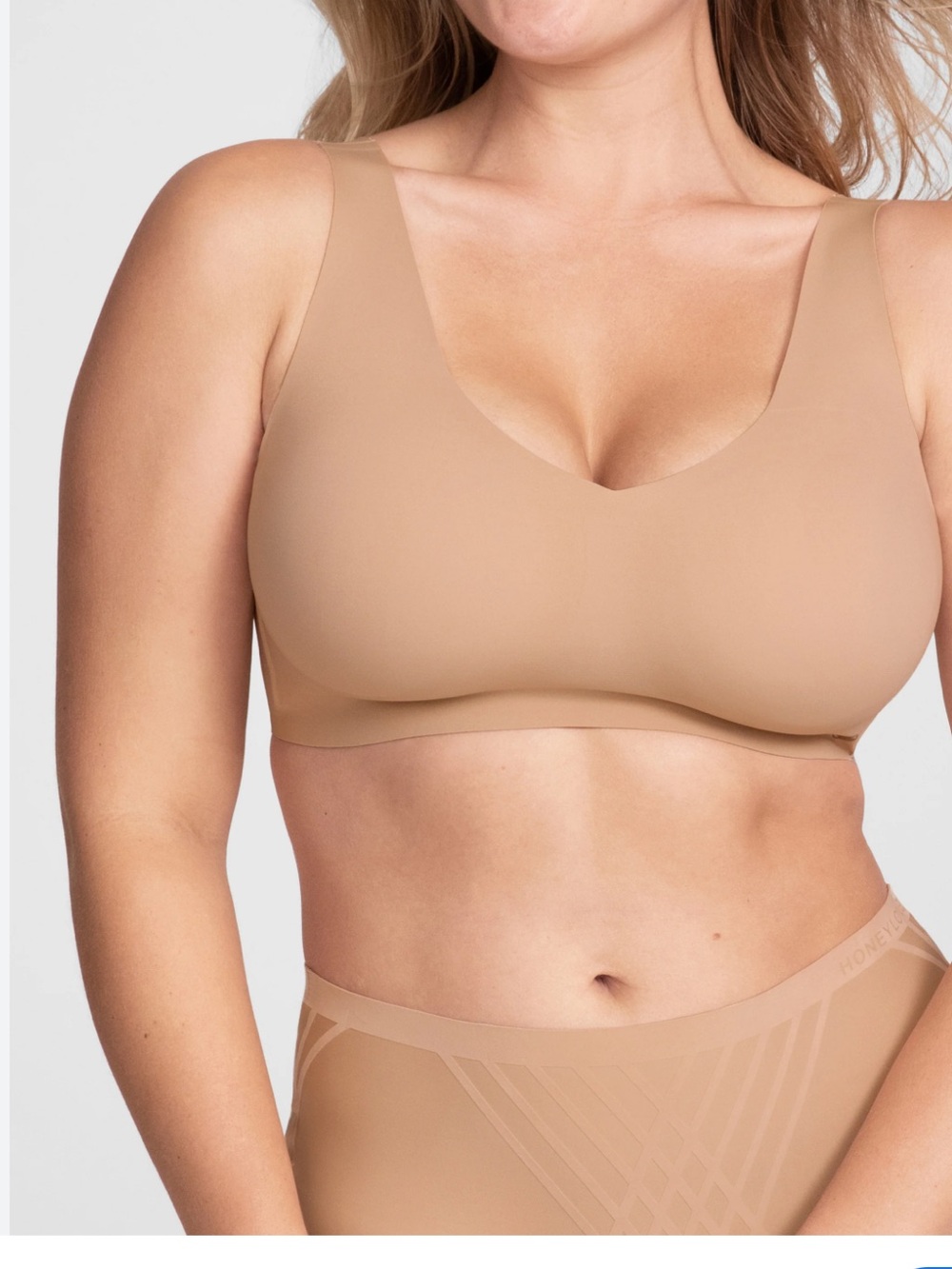 3 new Honeylove Wireless V-Neck Bra in white, Tan & black v neck tshirt bra